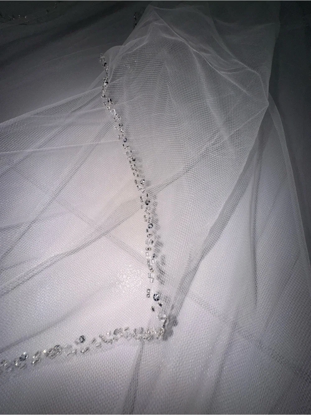 Delicate White Sheer Hair Bridal Veil with Subtle Beaded Trim